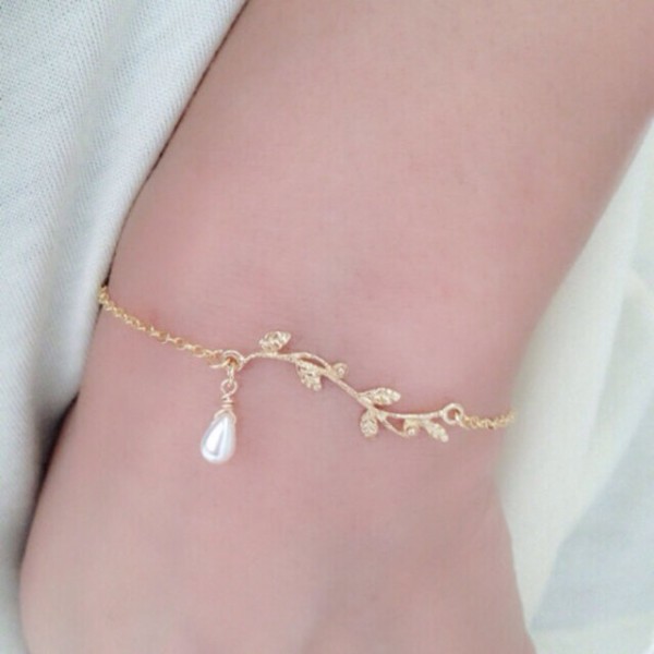 Leaf bracelet